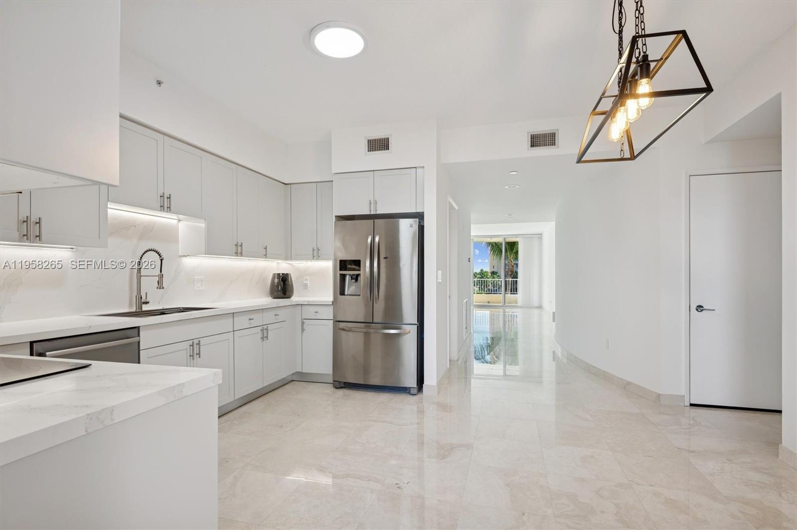 717 Crandon Blvd # 507, Key Biscayne FL 33149 photo 2