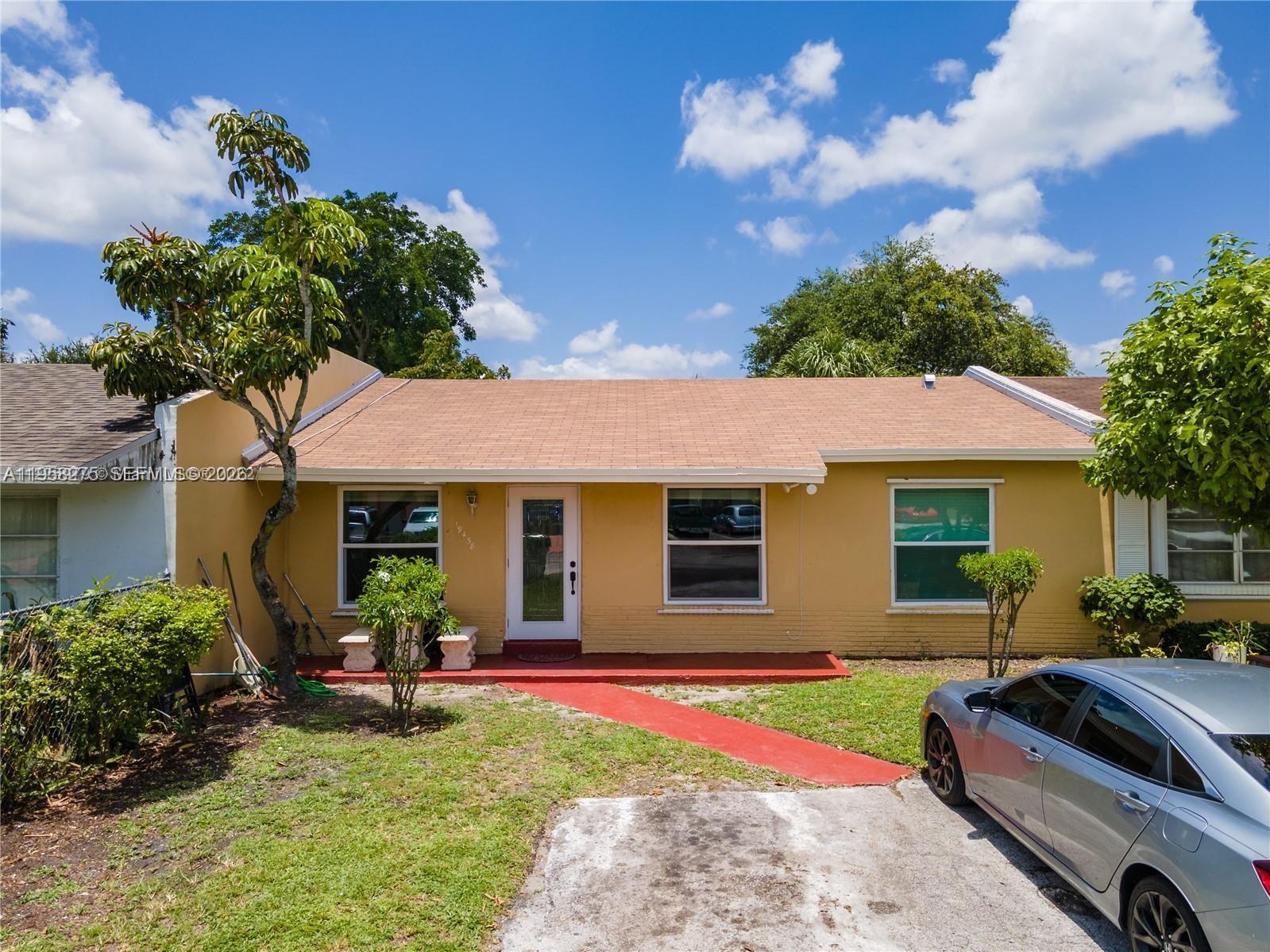 19458 NW 28th Pl, Miami Gardens FL 33056 photo 2