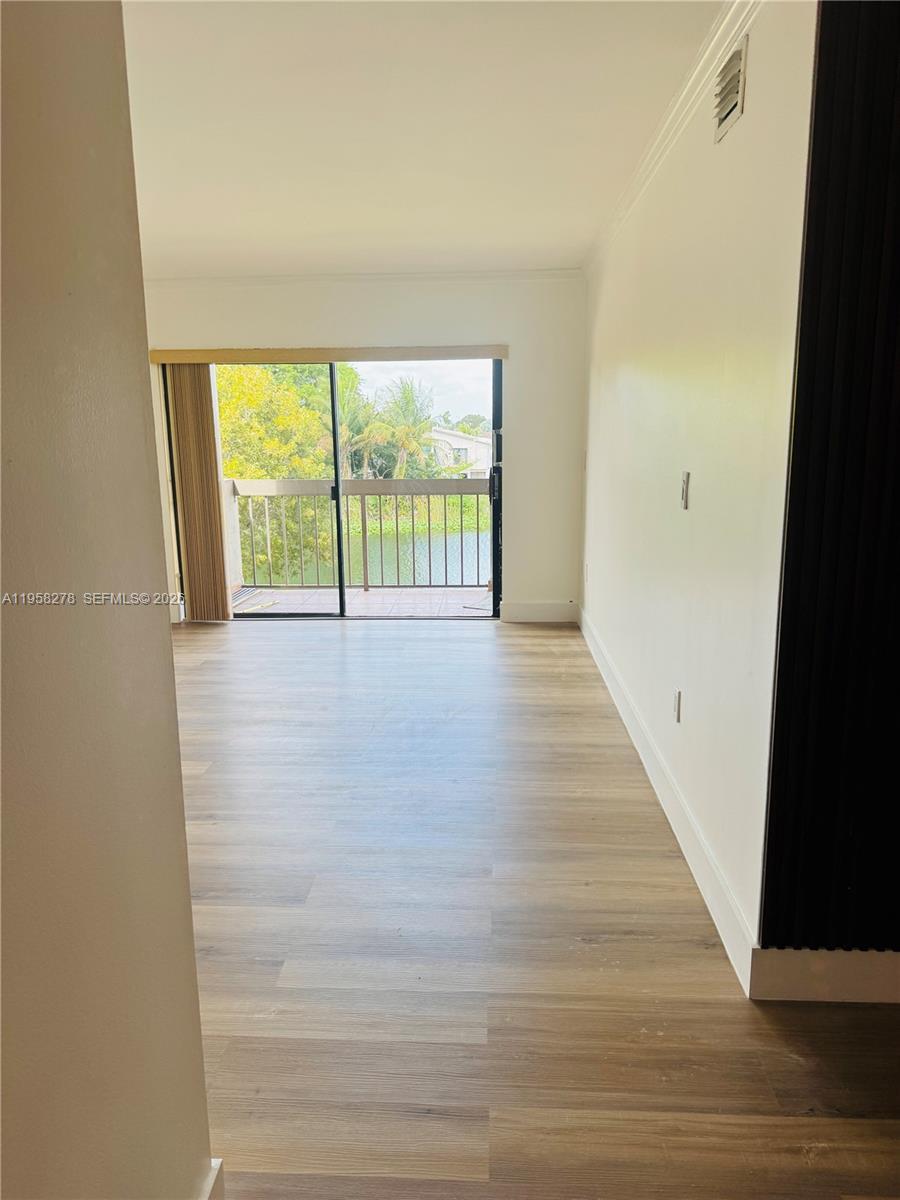 1101 SW 122nd Ave # 302, Miami FL 33184 photo 4