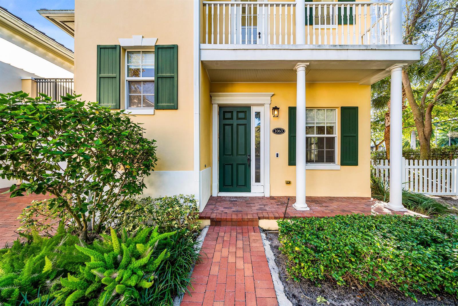 1063 E Heritage Club Circle, Delray Beach FL 33483 photo 3