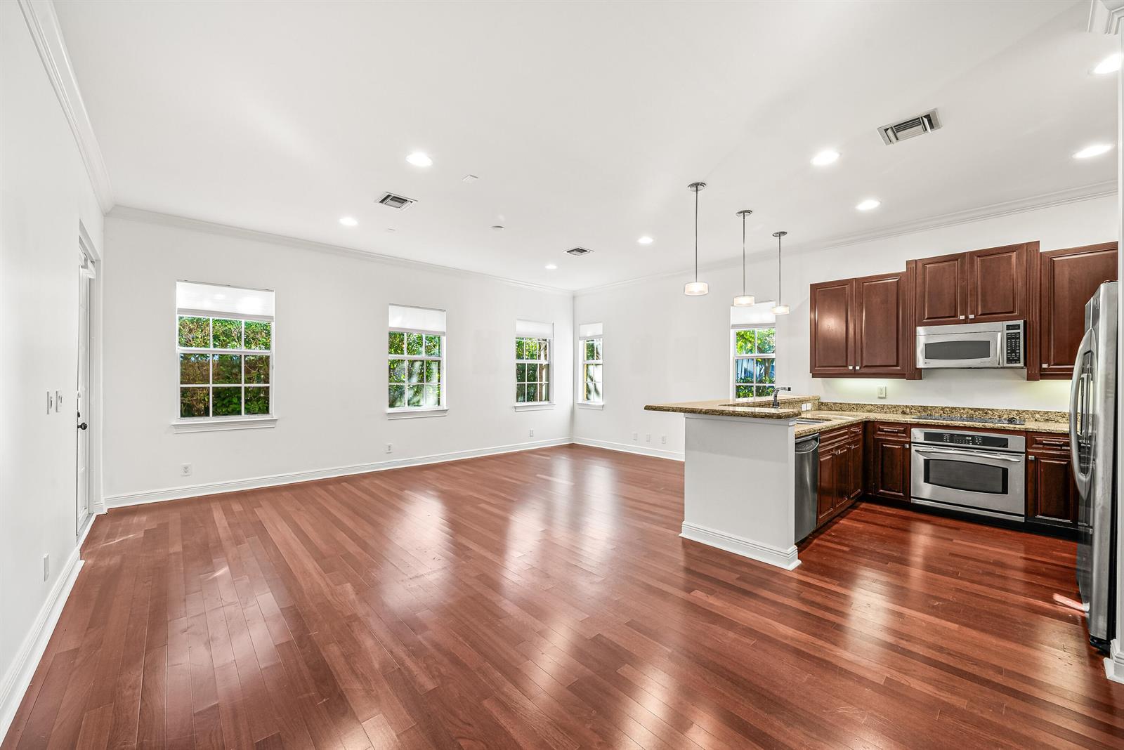 1063 E Heritage Club Circle, Delray Beach FL 33483 photo 5