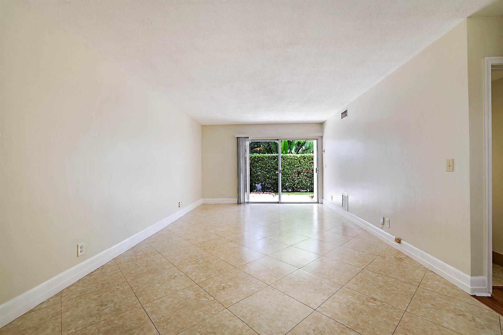 148 Yacht Club Drive # 10, North Palm Beach FL 33408 photo 5