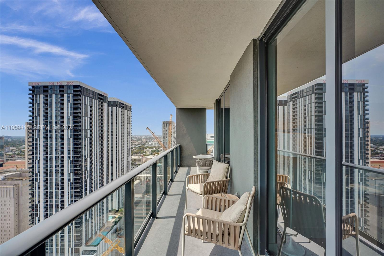 159 NE 6th St # 3405, Miami FL 33132 photo 2