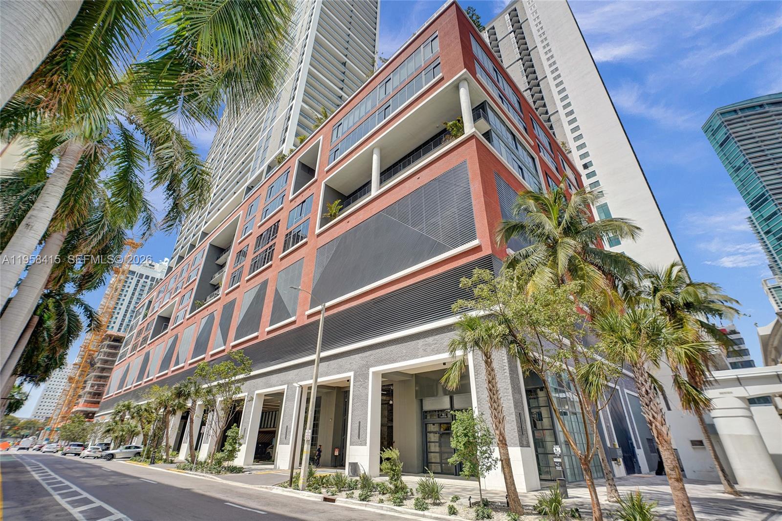 159 NE 6th St # 3405, Miami FL 33132 photo 3