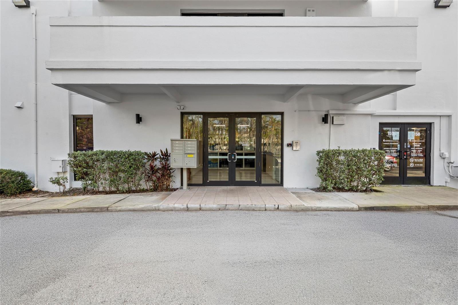 2150 S Andrews Avenue, Fort Lauderdale FL 33316 photo 2