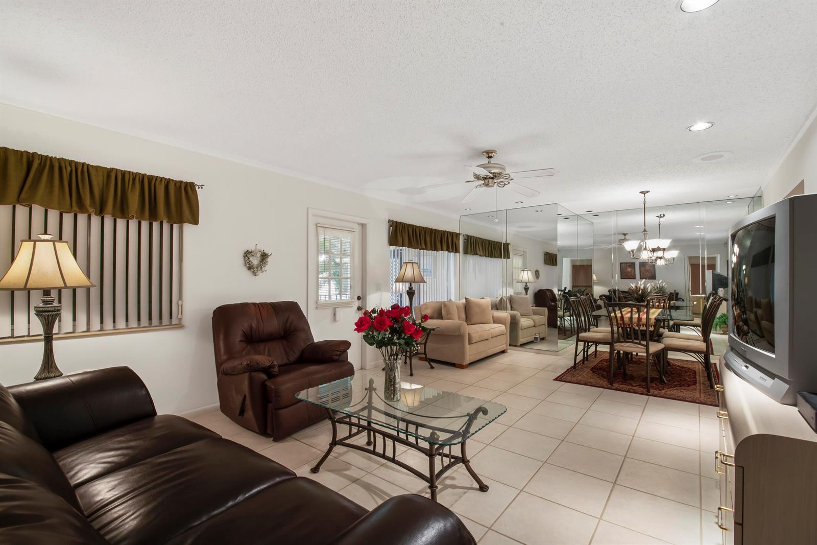 417 Pine Glen Lane # 2, FL 33463 photo 3
