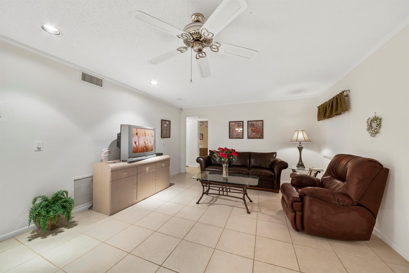 417 Pine Glen Lane # 2, FL 33463 photo 4