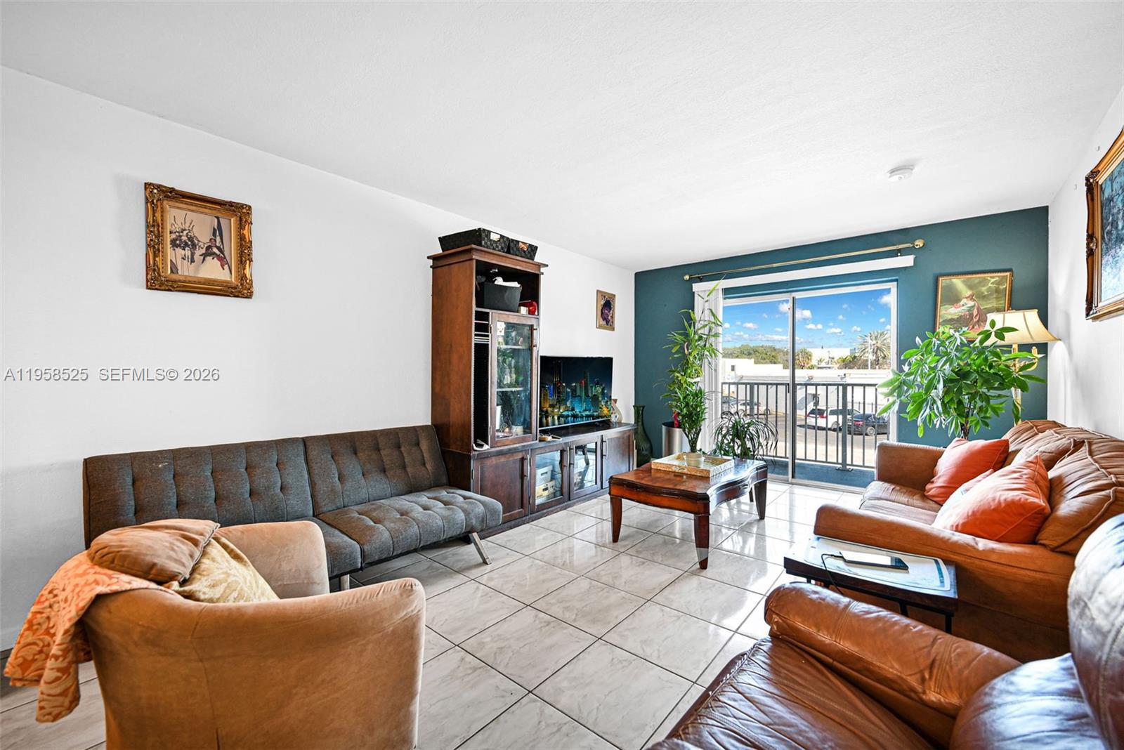 12890 NE 8th Ave # 203, North Miami FL 33161