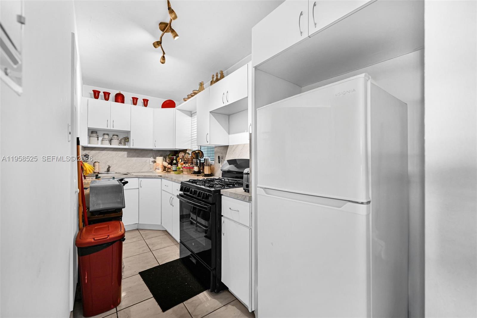 12890 NE 8th Ave # 203, North Miami FL 33161 photo 4