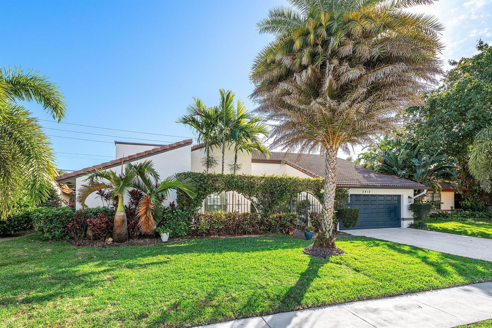 2412 SW 23rd Cranbrook Drive, Boynton Beach FL 33436 photo 3