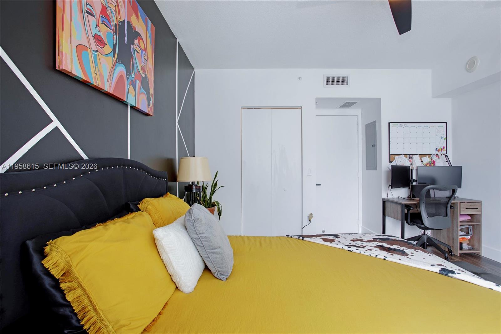 185 SW 7th St # 2514, Miami FL 33130 photo 3