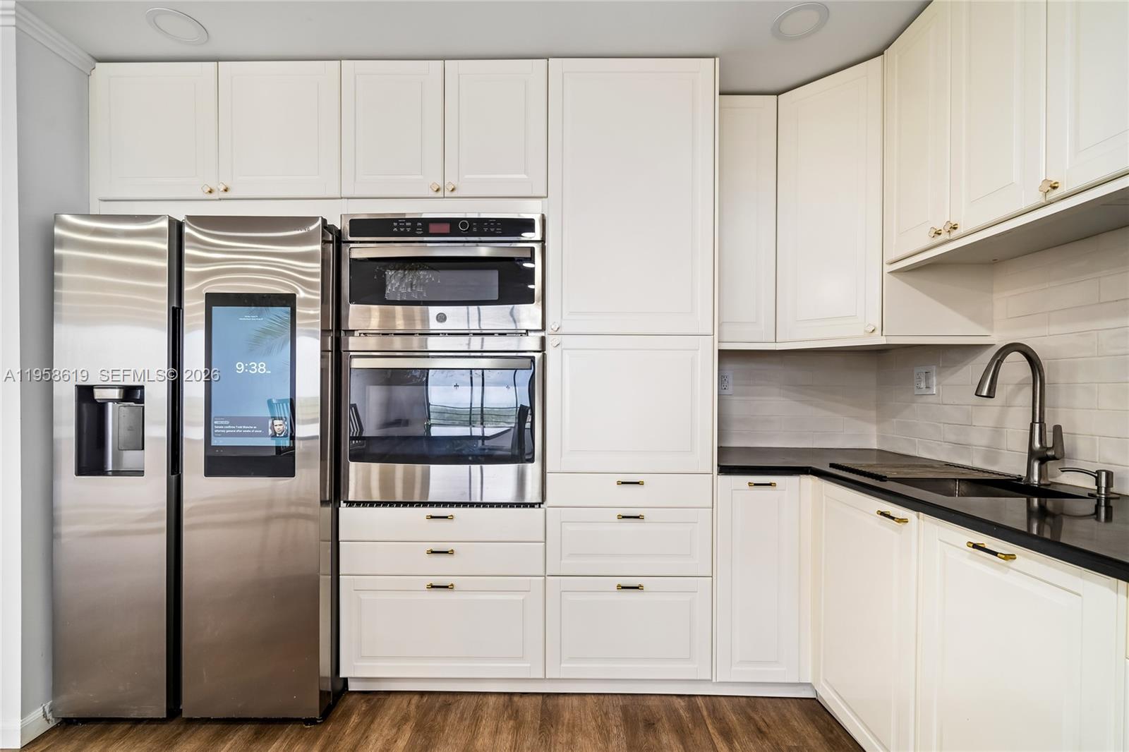 600 Three Islands Blvd # 604, Hallandale Beach FL 33009 photo 2