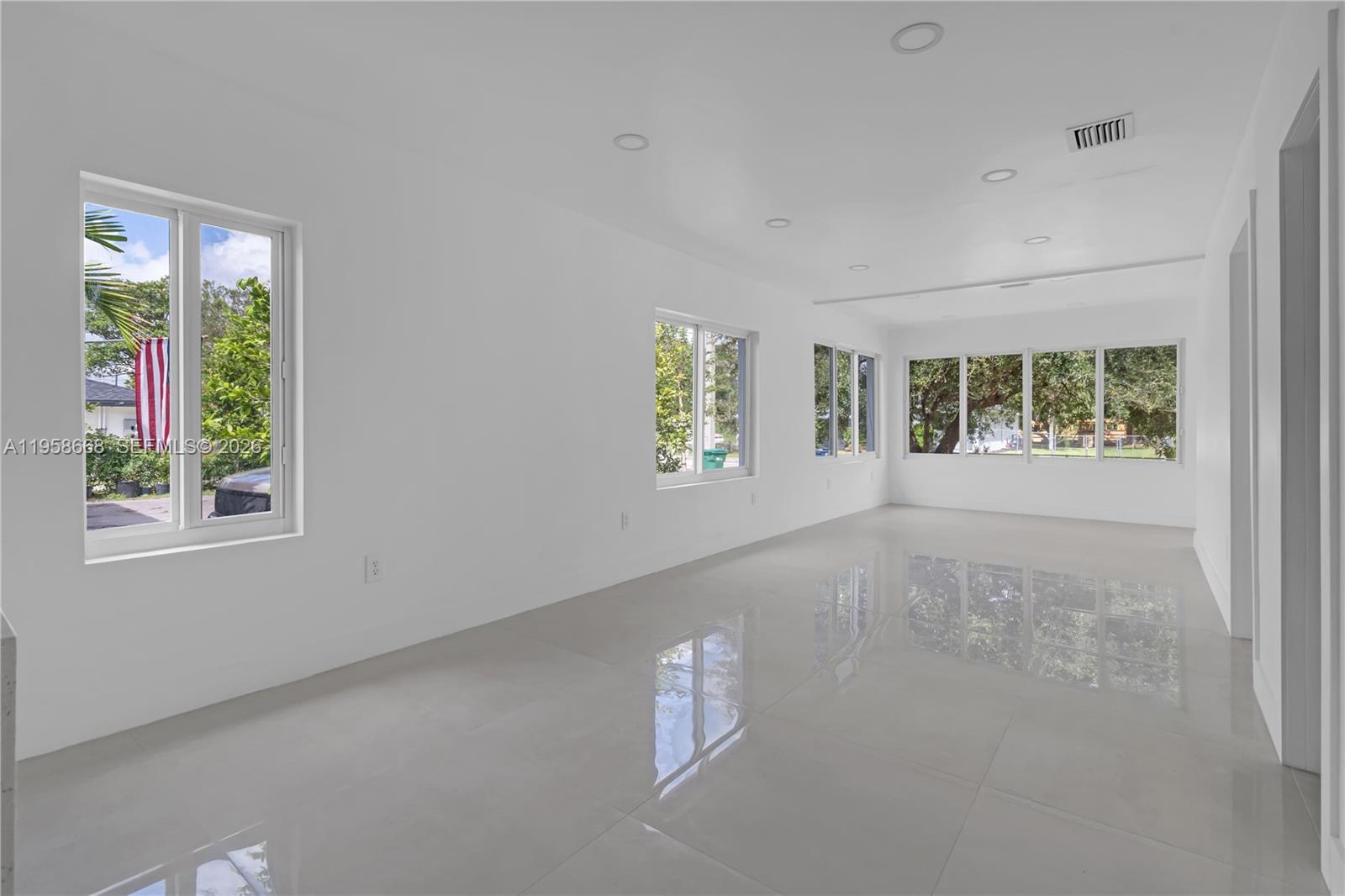 667 NW 14th St, Florida City FL 33034 photo 3