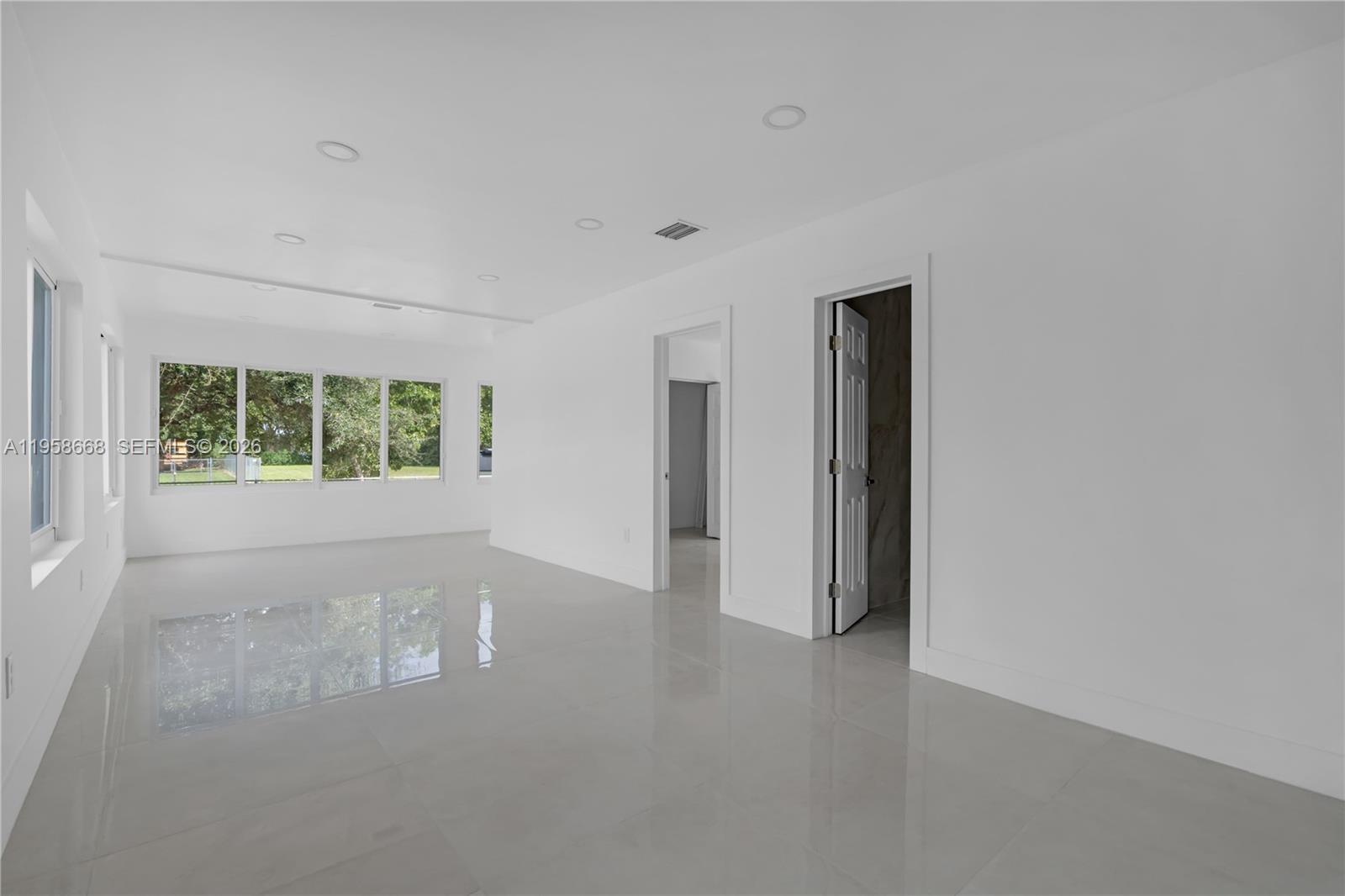 667 NW 14th St, Florida City FL 33034 photo 4