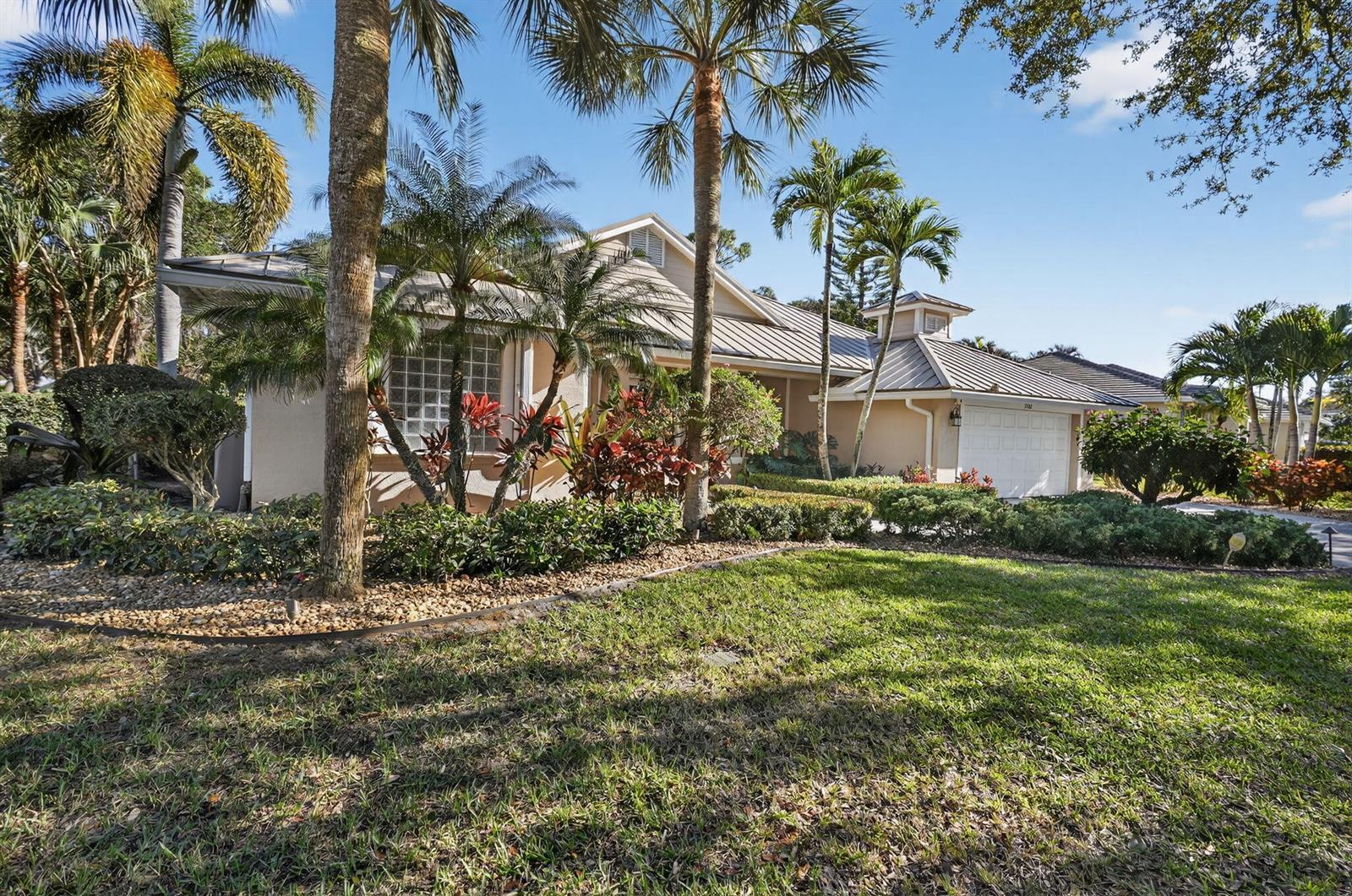 7702 SE Mammoth Drive, Hobe Sound FL 33455 photo 3