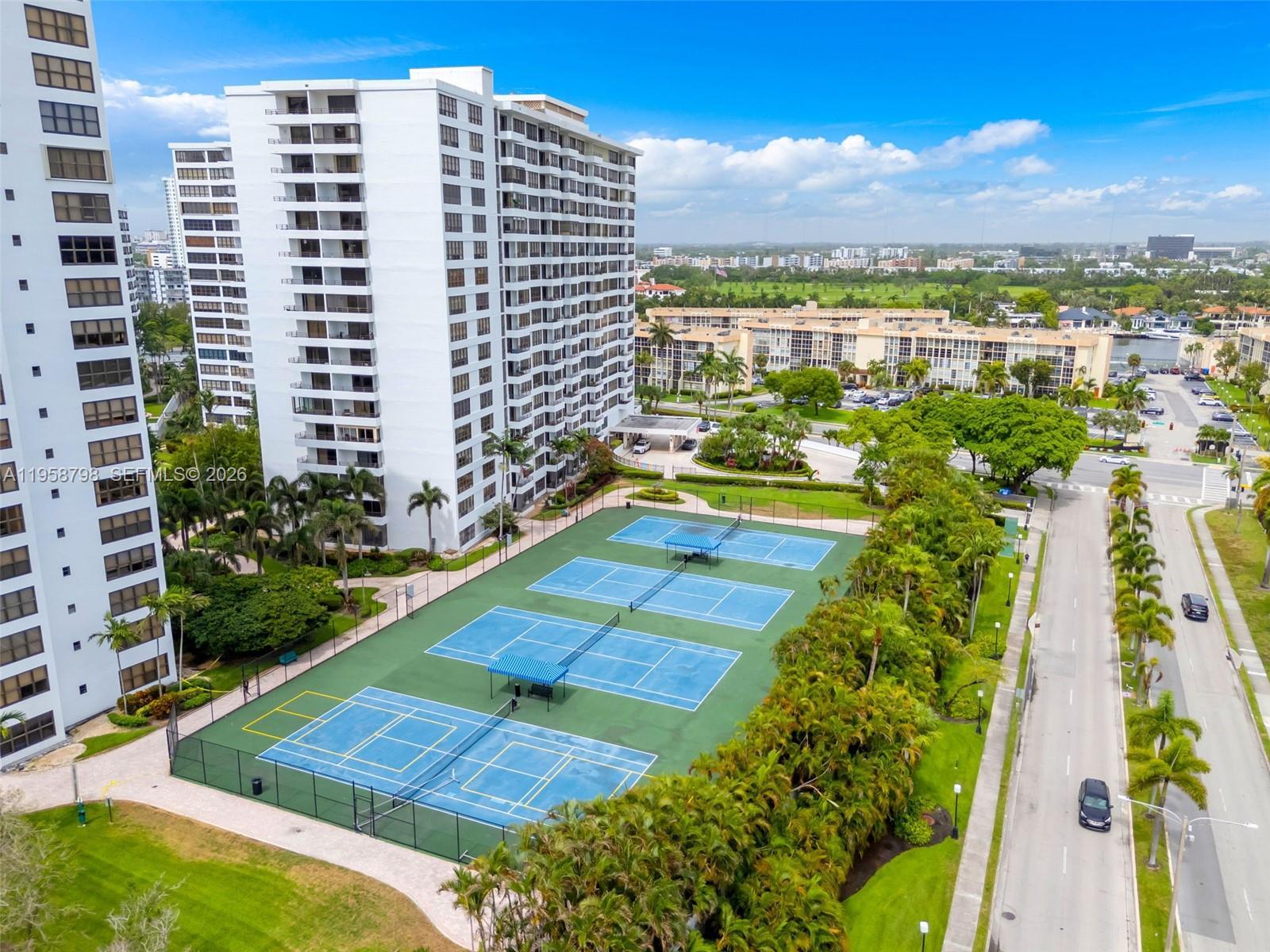 600 NE Three Islands Blvd # 1021, Hallandale Beach FL 33009 photo 4