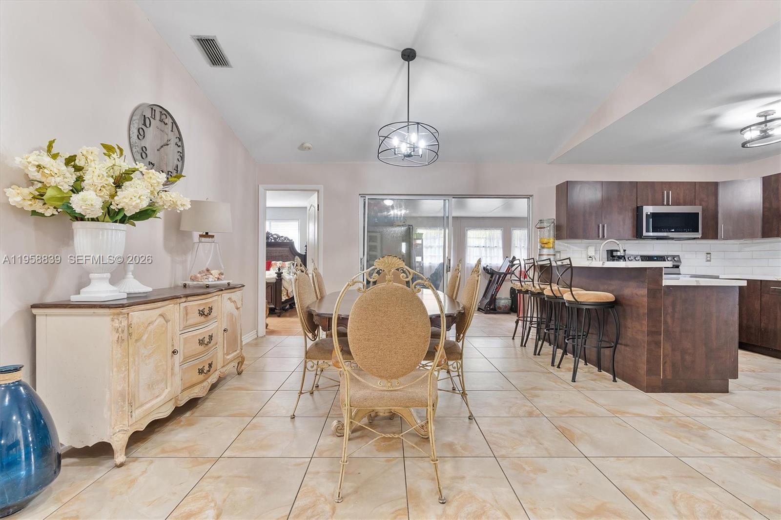 16834 NW 70th Ave, Hialeah FL 33015 photo 5
