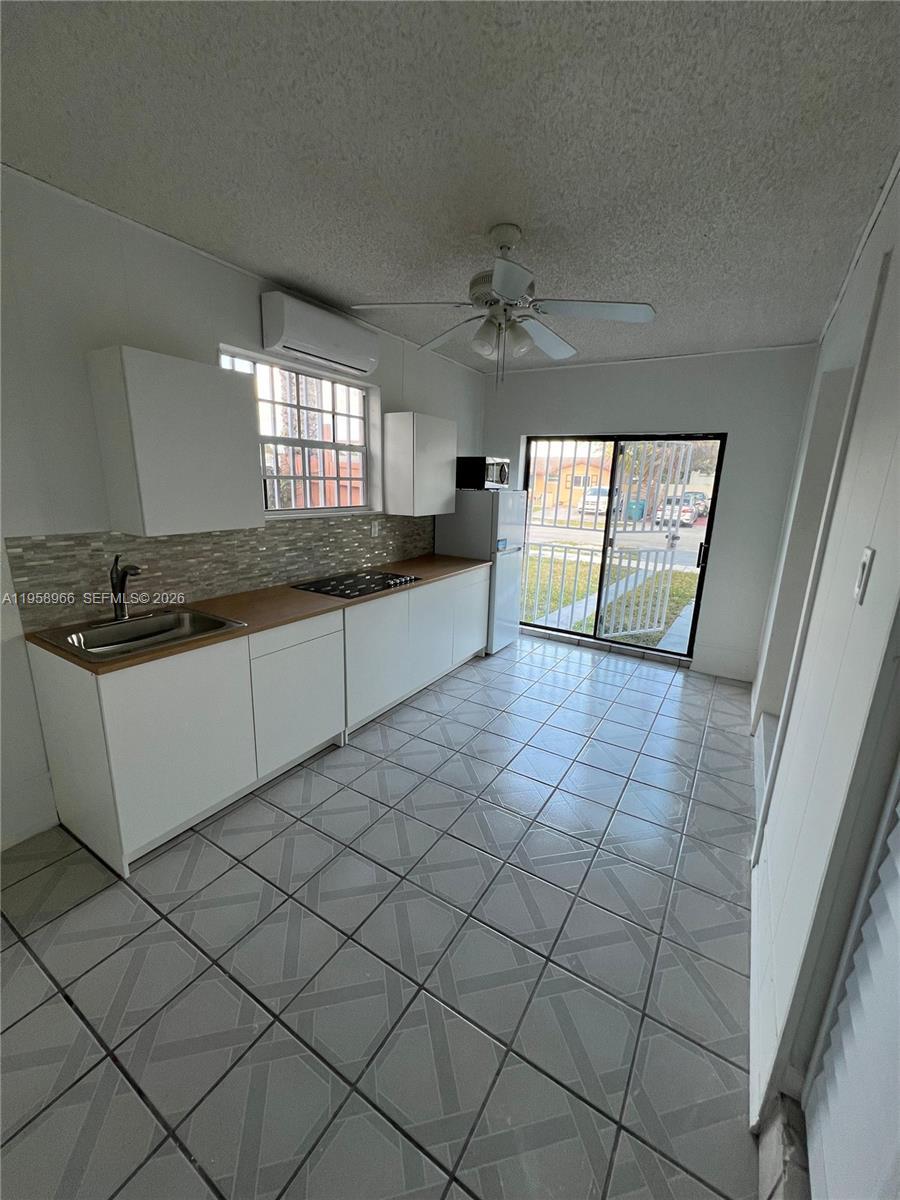 20120 SW 112th Ct # B, Miami FL 33189 photo 2