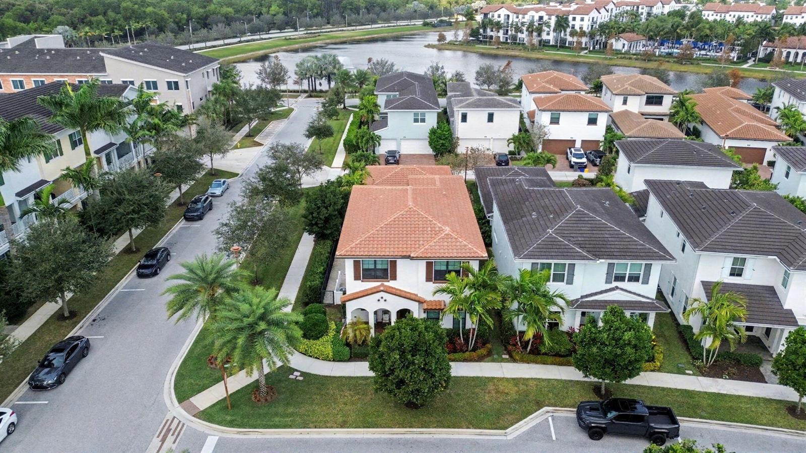 8125 Hobbes Way, Palm Beach Gardens FL 33418 photo 2