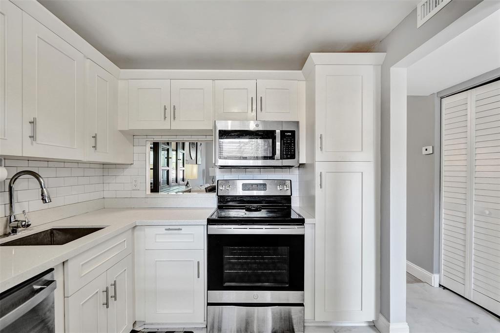 3050 Holiday Springs Boulevard # 210, Margate FL 33063