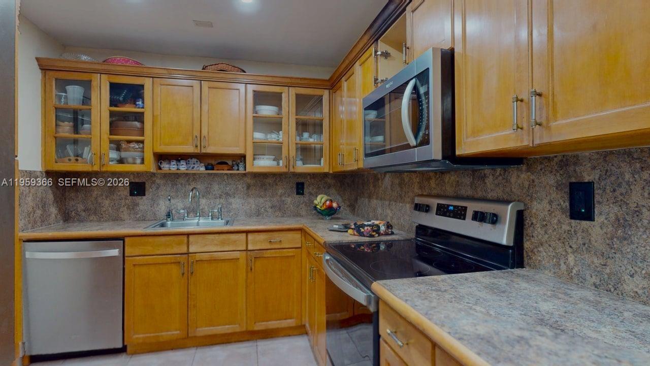 600 Three Islands Blvd # 1004, Hallandale Beach FL 33009 photo 5