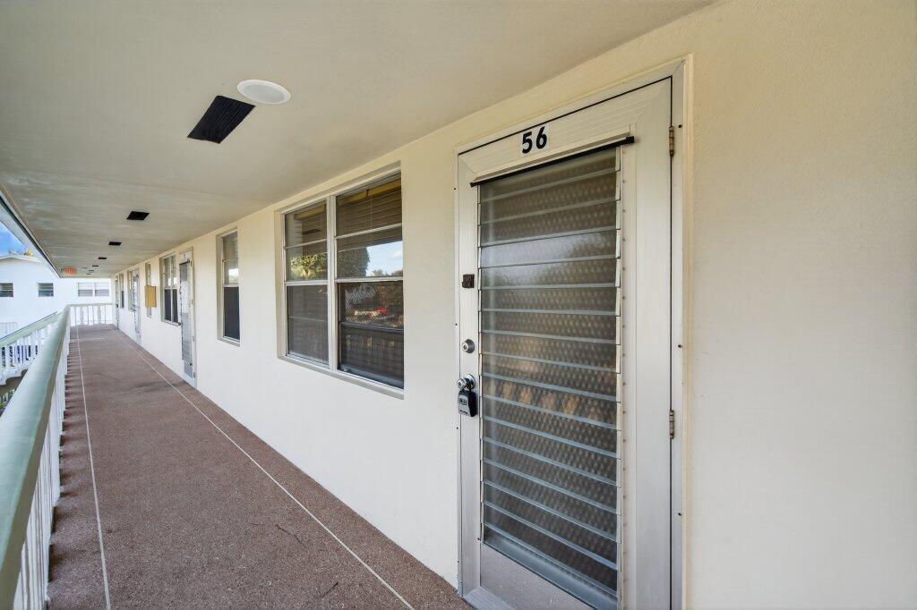 56 Windsor C, West Palm Beach FL 33417 photo 2