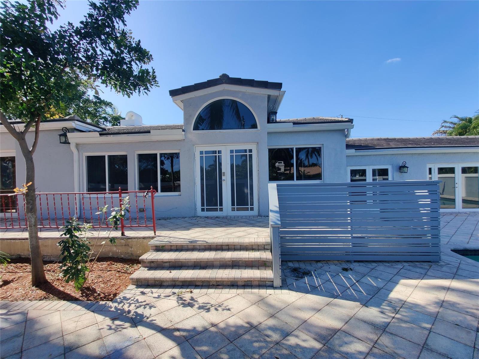733 NE 18th Avenue, Fort Lauderdale FL 33304