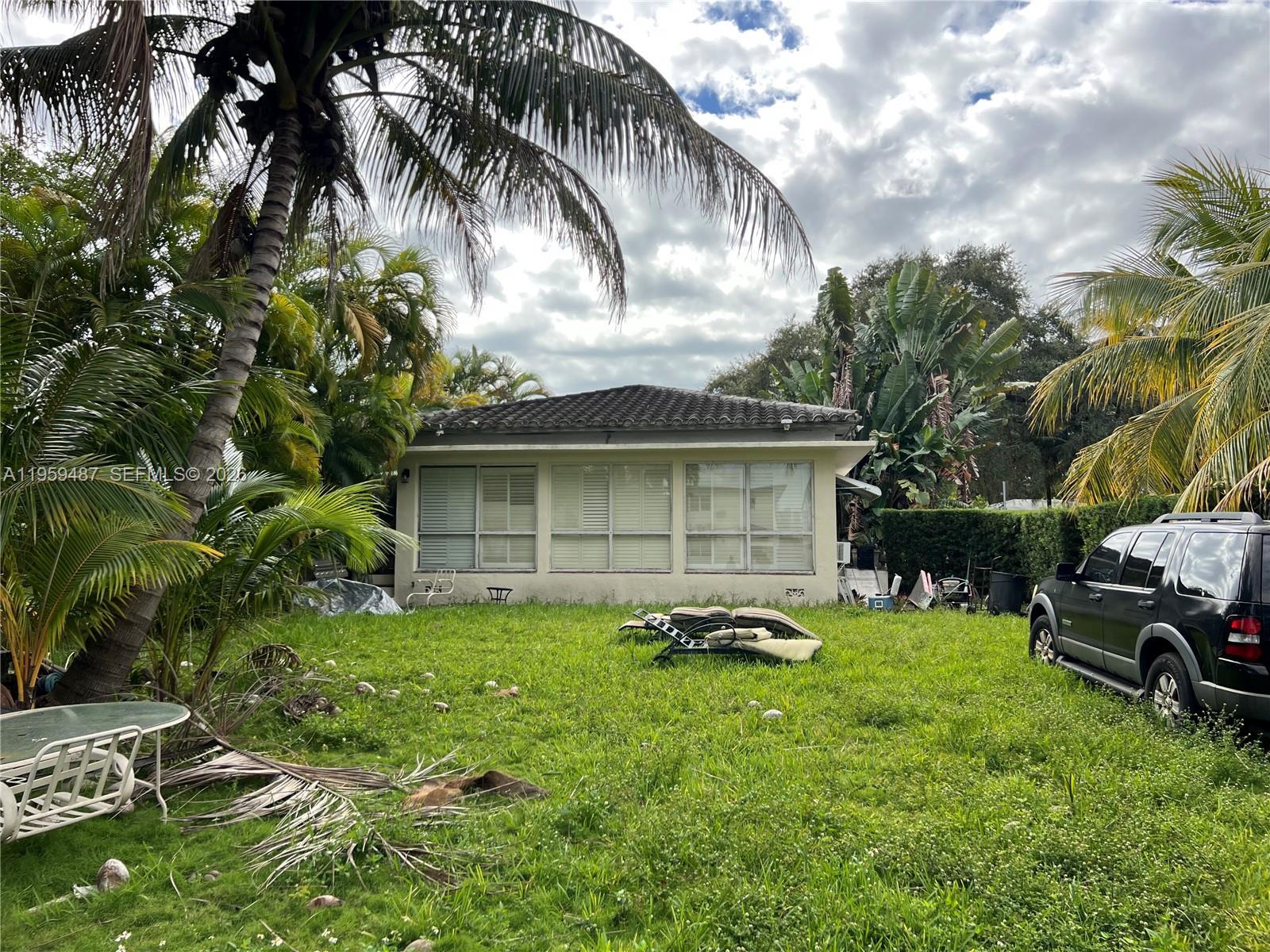 7715 NE 5th Ave, Miami FL 33138 photo 4