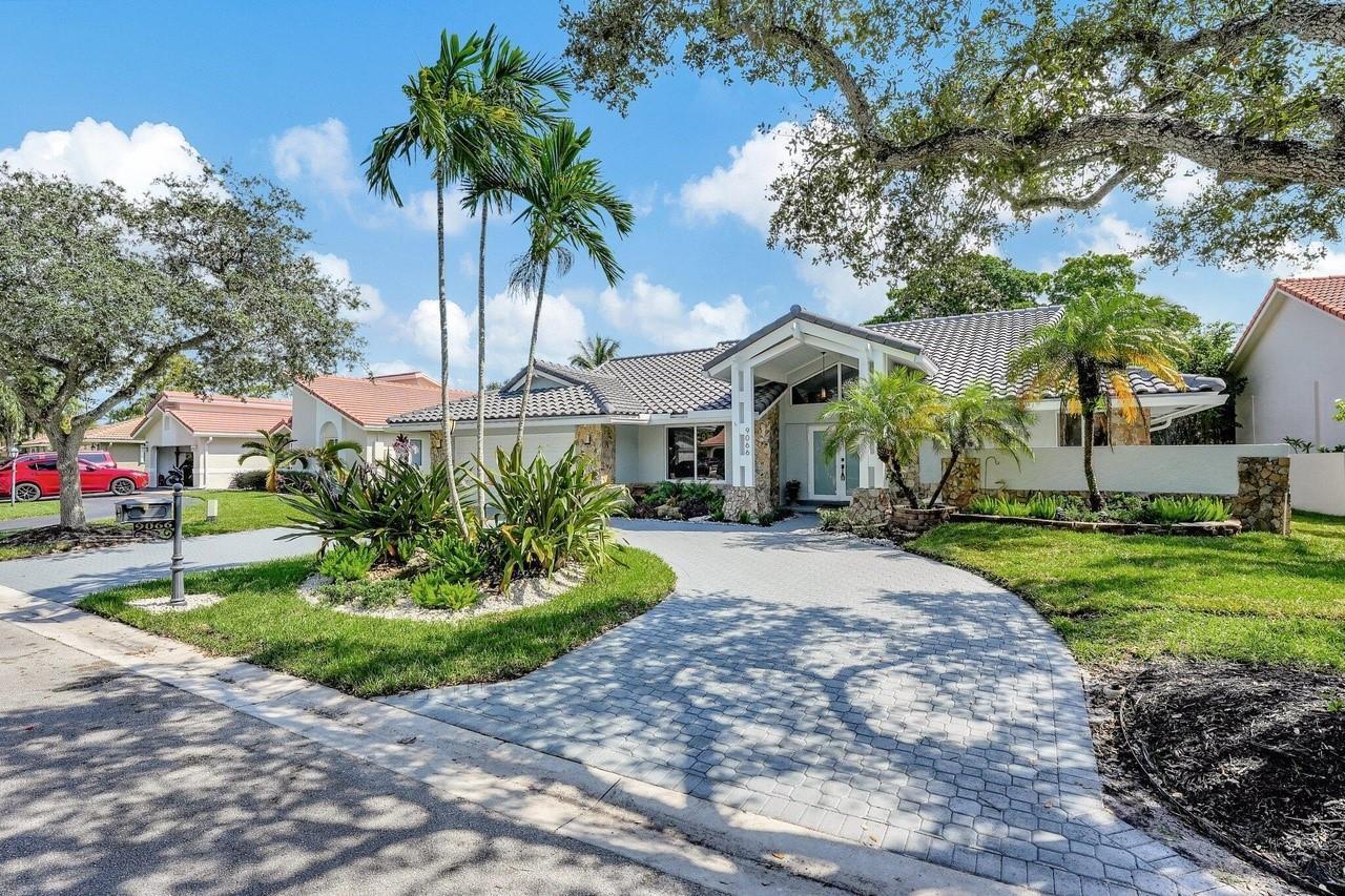 9066 NW 52nd Court, Coral Springs FL 33067 photo 2