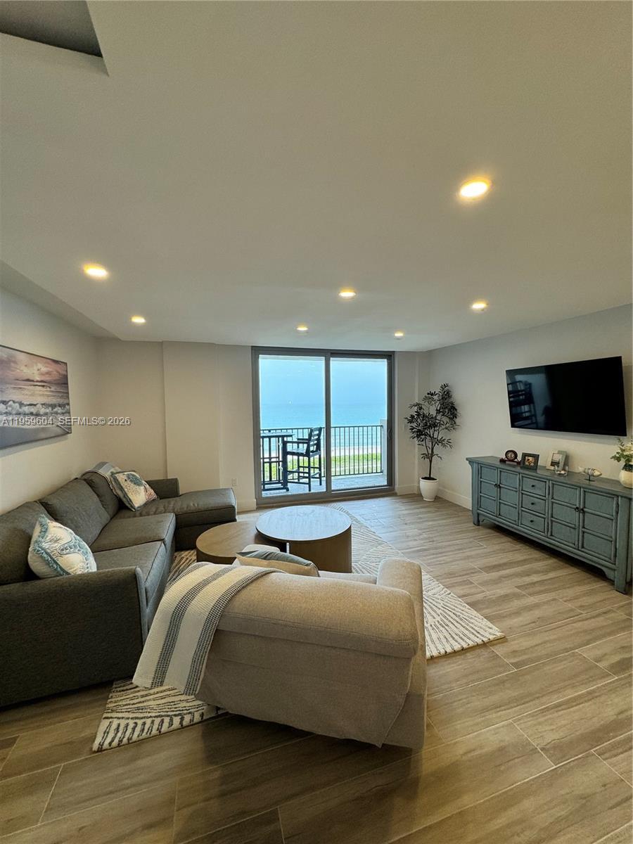 9273 Collins Ave # 810, Surfside FL 33154