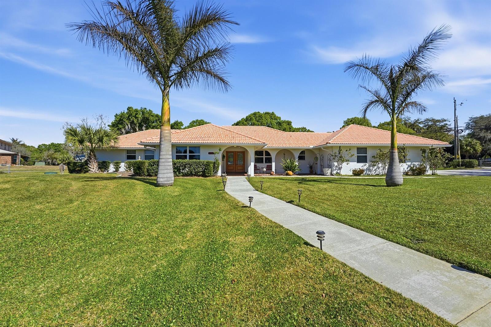 1100 Fleetwood Lane, Fort Pierce FL 34982 photo 2