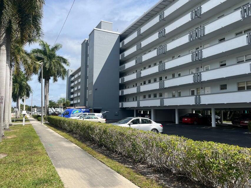 1000 NE 14th Avenue # 401, Hallandale Beach FL 33009 photo 2