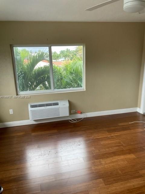2121 Biarritz Dr # 5, Miami Beach FL 33141 photo 3