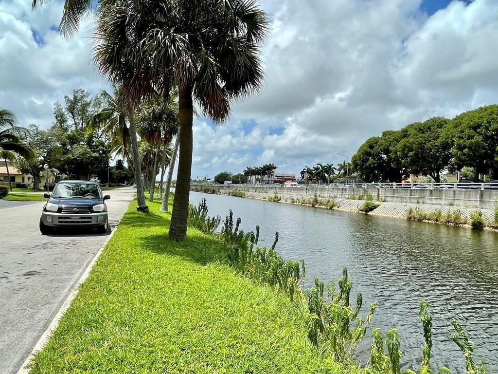 230 SW 1st Street # 8, Pompano Beach FL 33060 photo 4