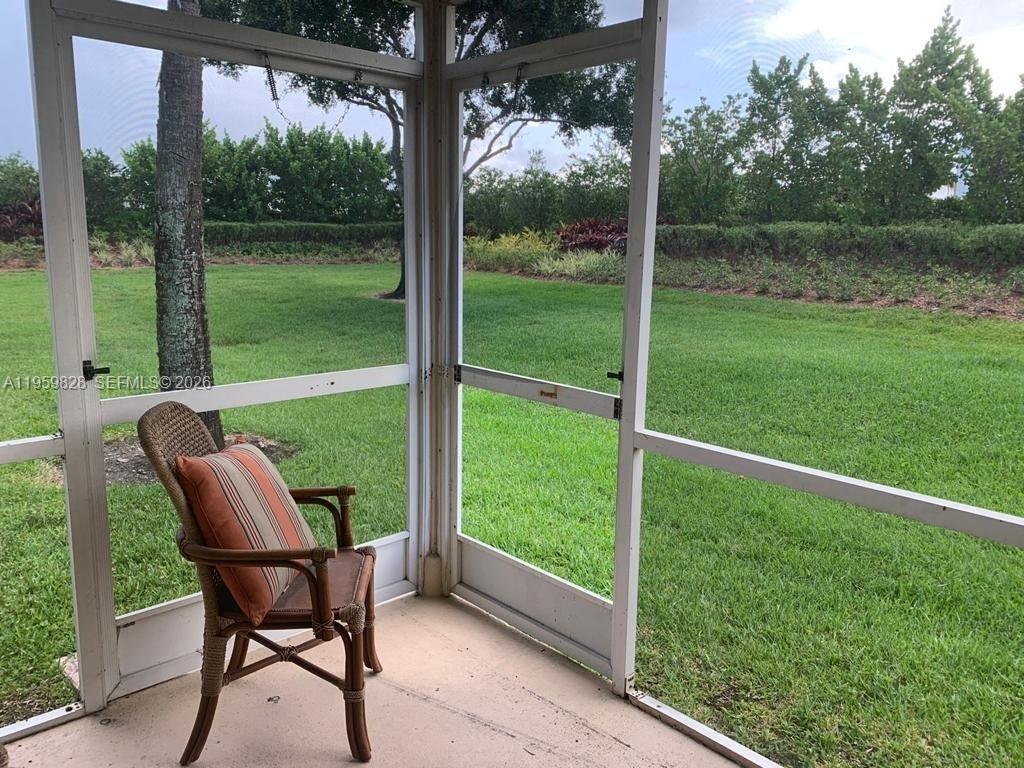 20 Key West Ct, Weston FL 33326 photo 4