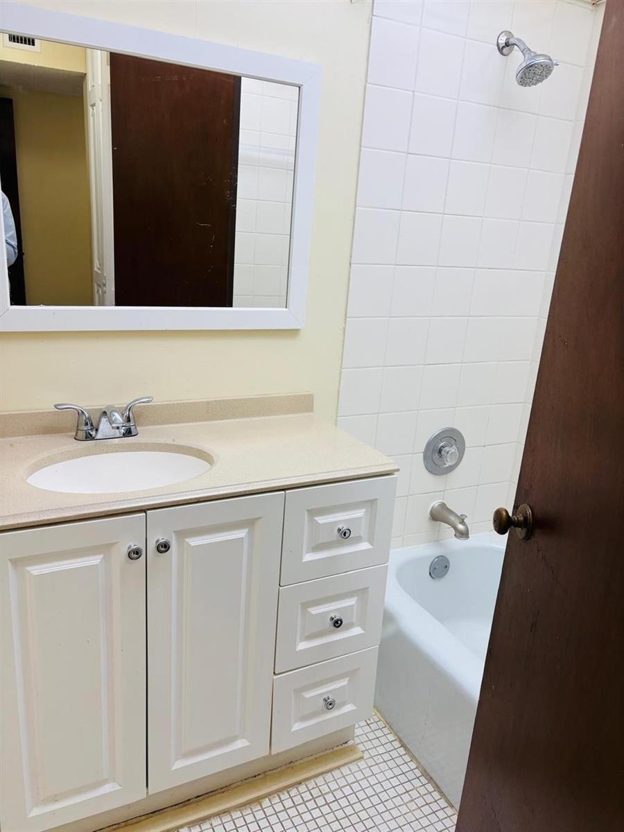 3730 Inverrary Drive # 1M, Lauderhill FL 33319 photo 3