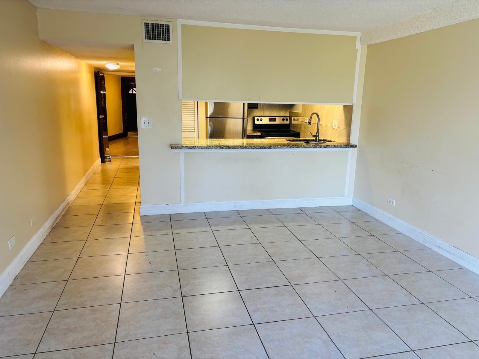 3730 Inverrary Drive # 1M, Lauderhill FL 33319