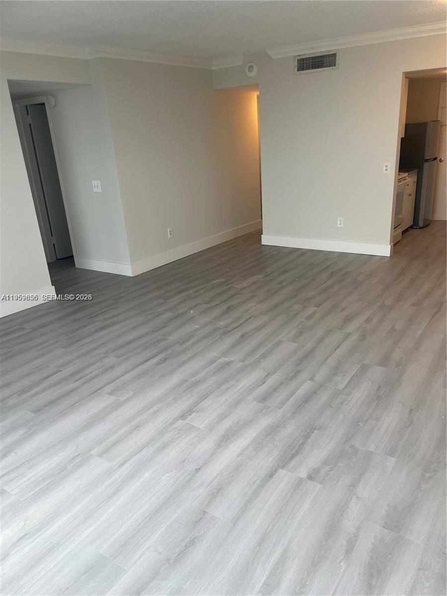 2075 NE 164th St # 805, North Miami Beach FL 33162 photo 3