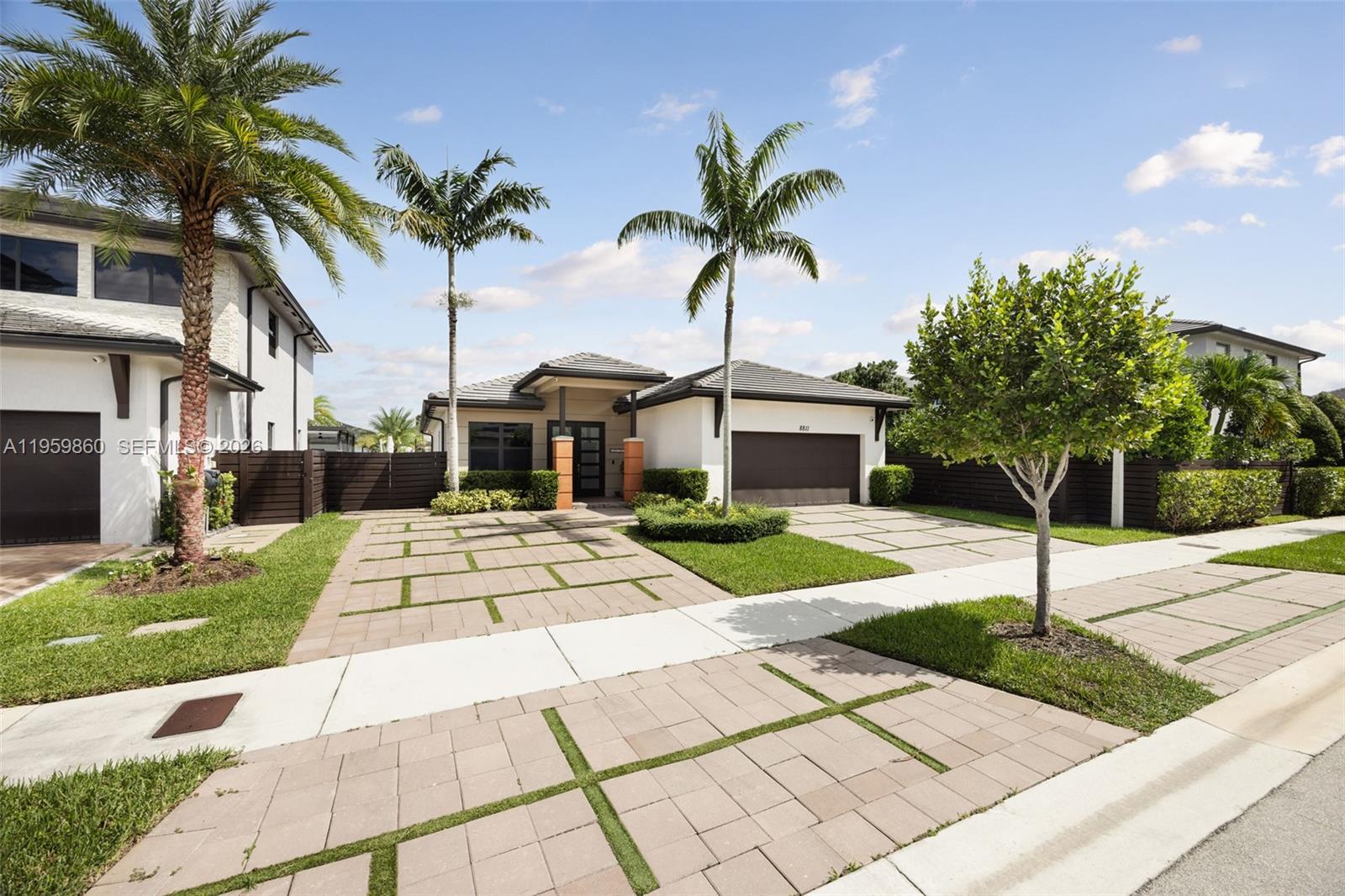 8811 NW 154th Ter, Miami Lakes FL 33018 photo 2