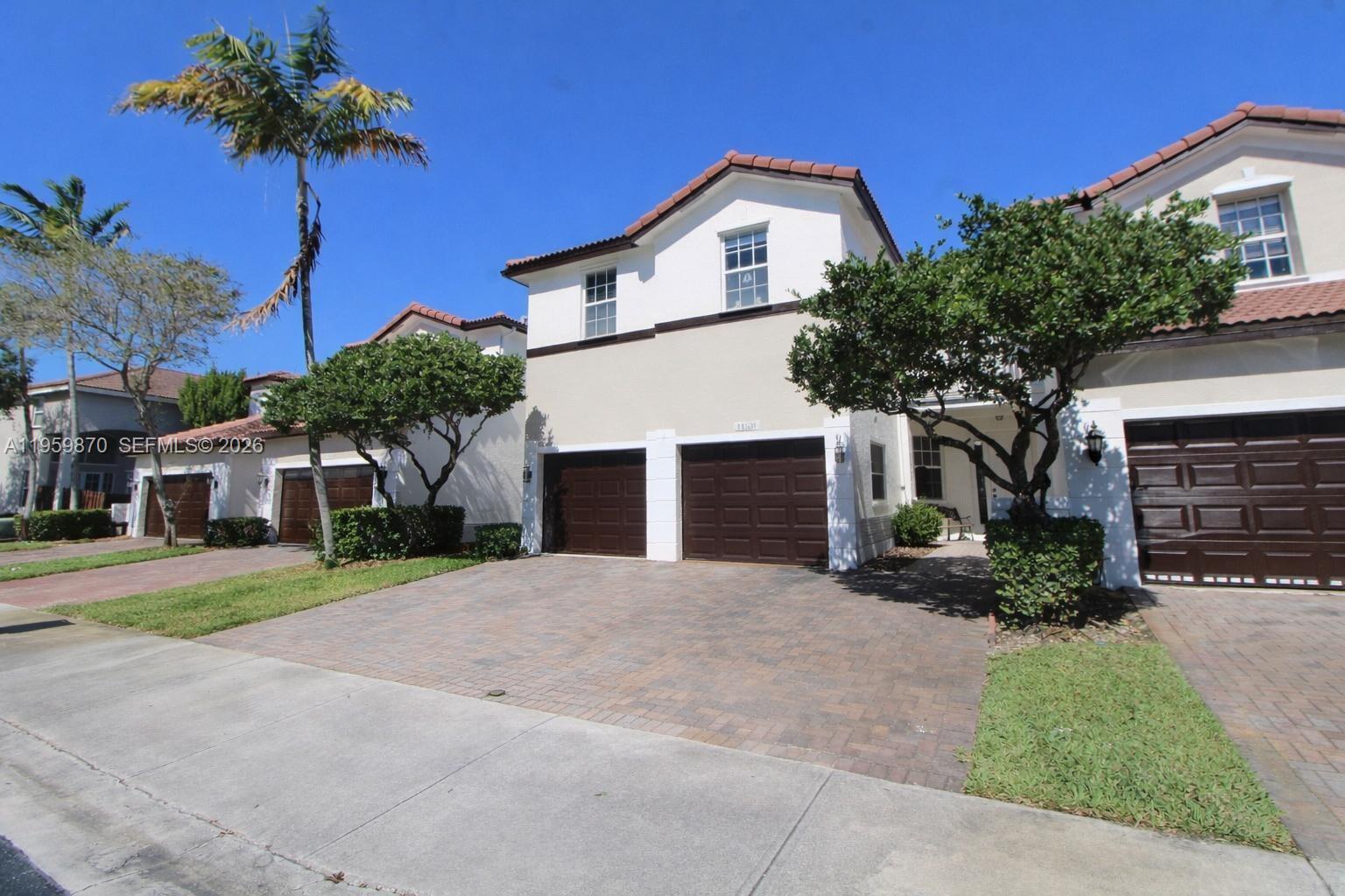 11531 NW 79th Ln, Doral FL 33178 photo 3