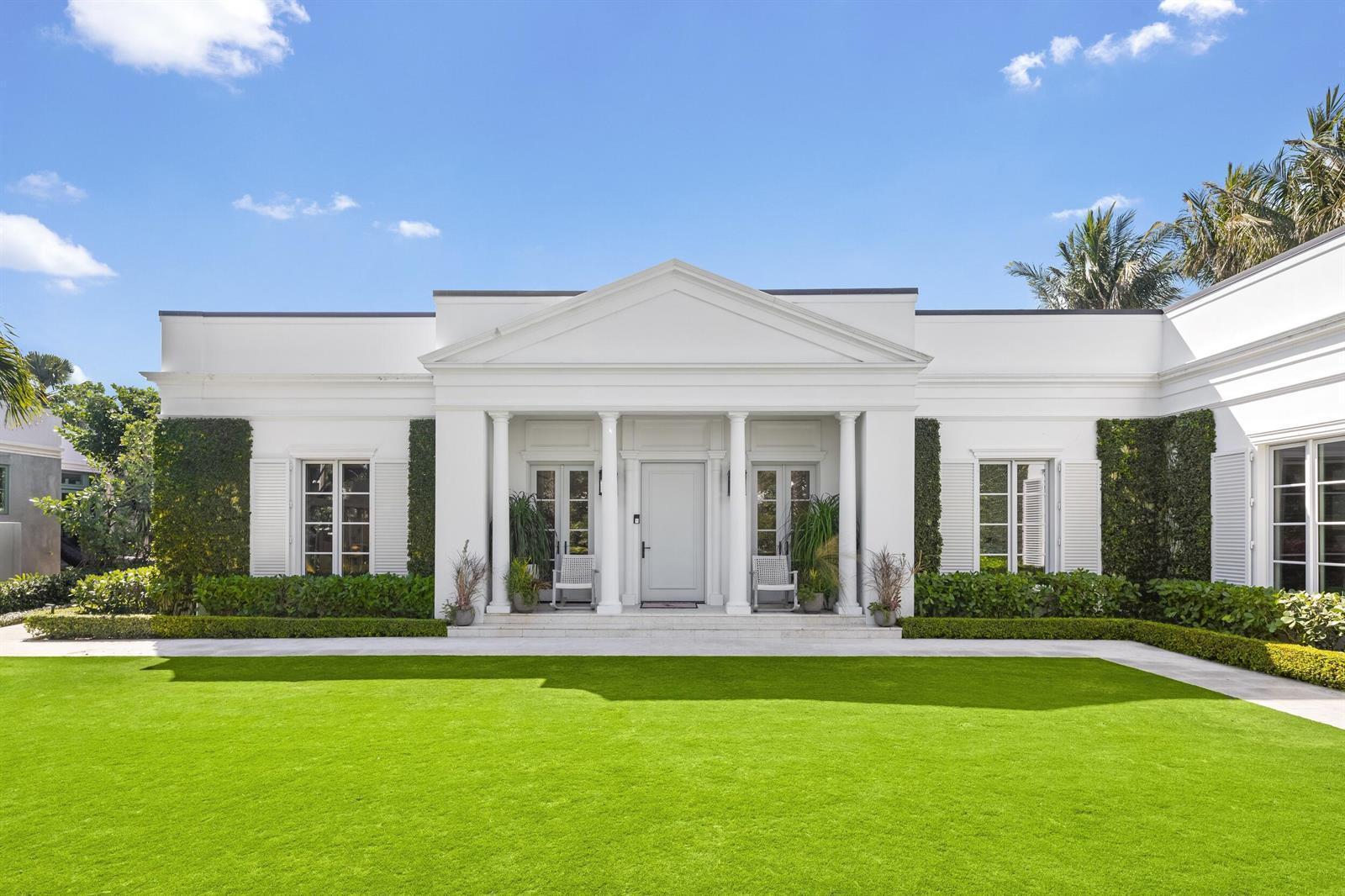 208 Sandpiper Drive, Palm Beach FL 33480 photo 2