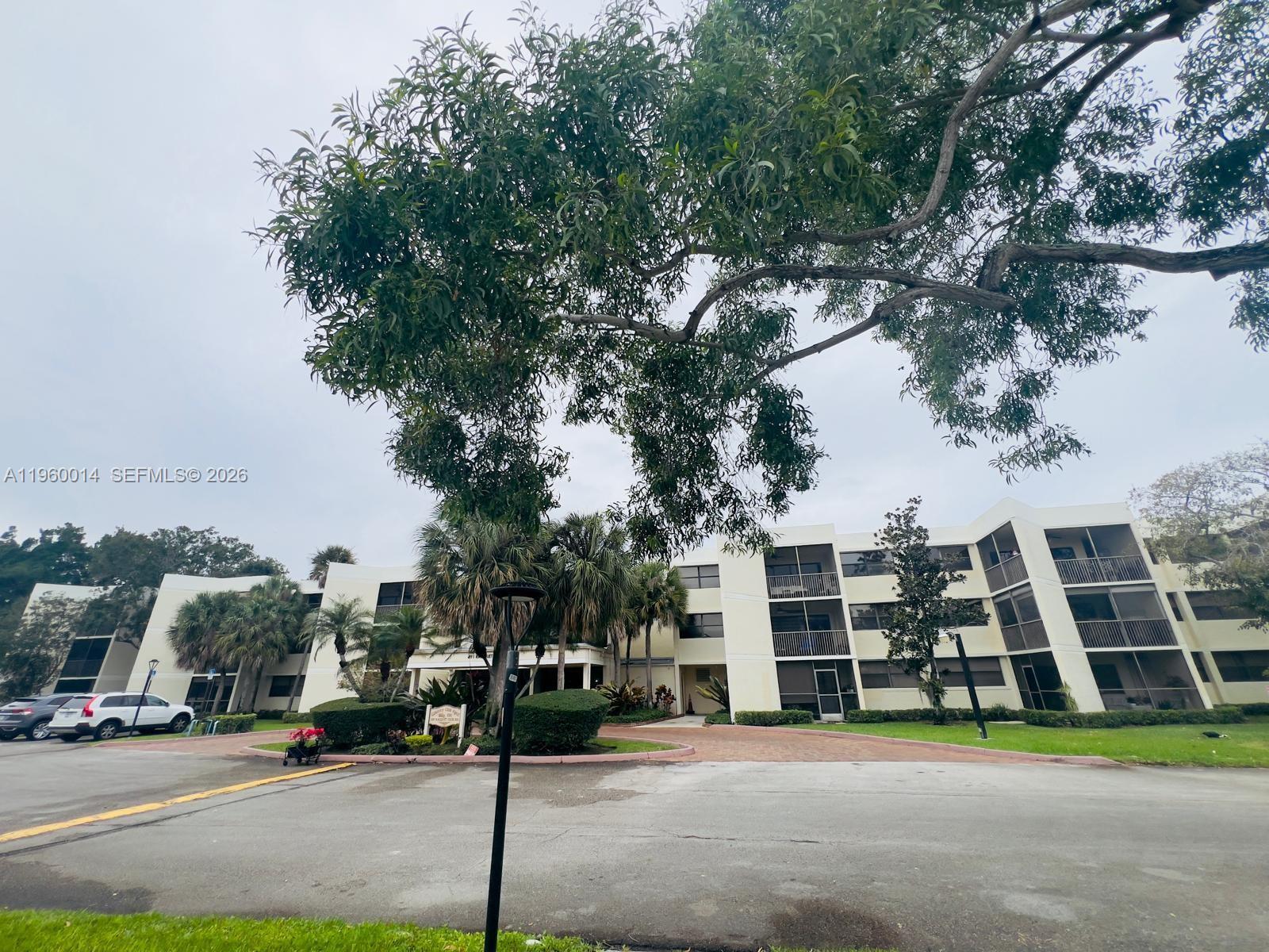 491 Racquet Club Rd # 211, Weston FL 33326 photo 4