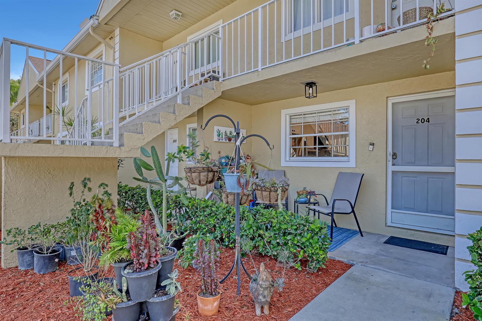 204 Palm Beach Trace Drive # 204, Royal Palm Beach FL 33411 photo 2