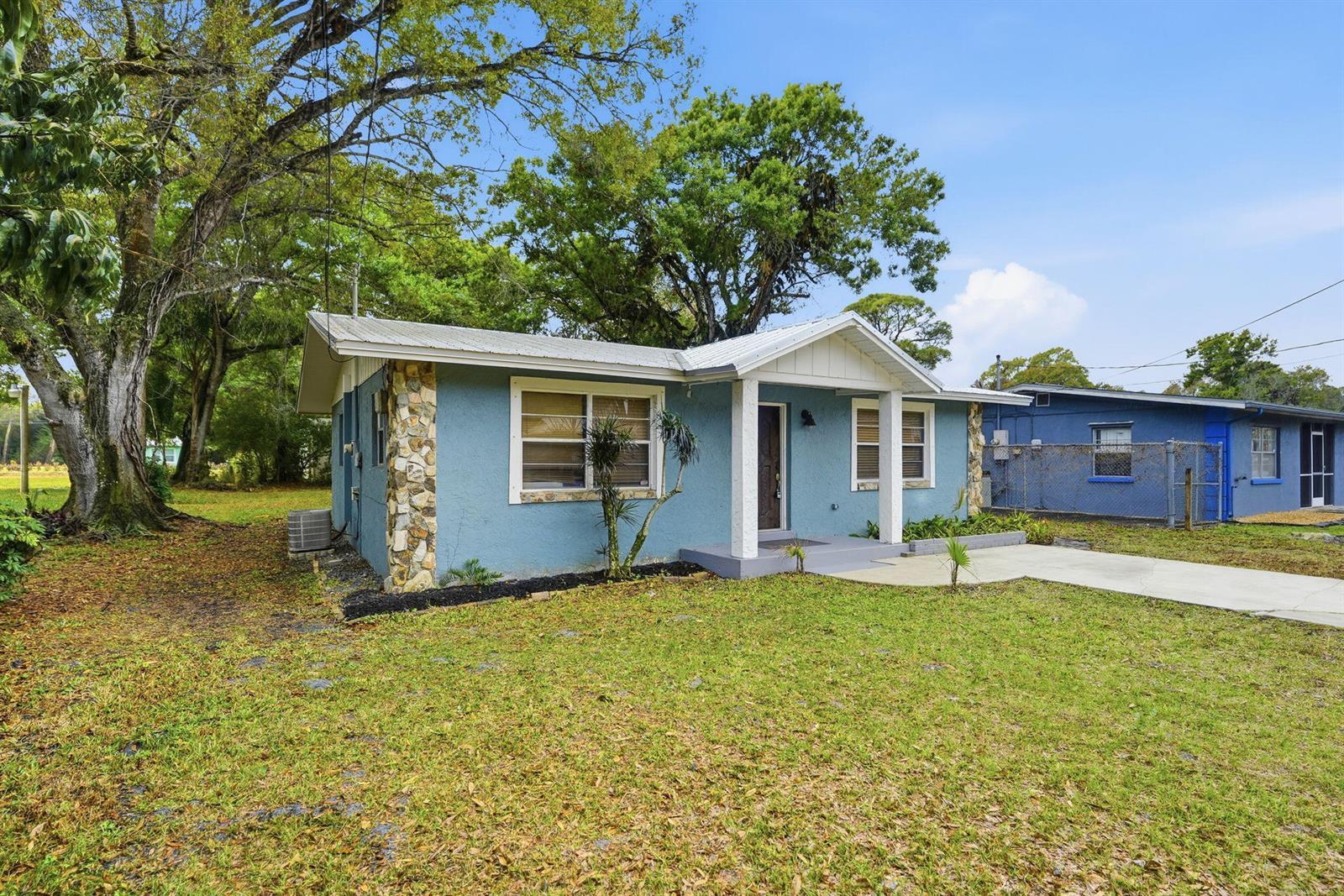 601 Russ Road, Fort Pierce FL 34982 photo 2