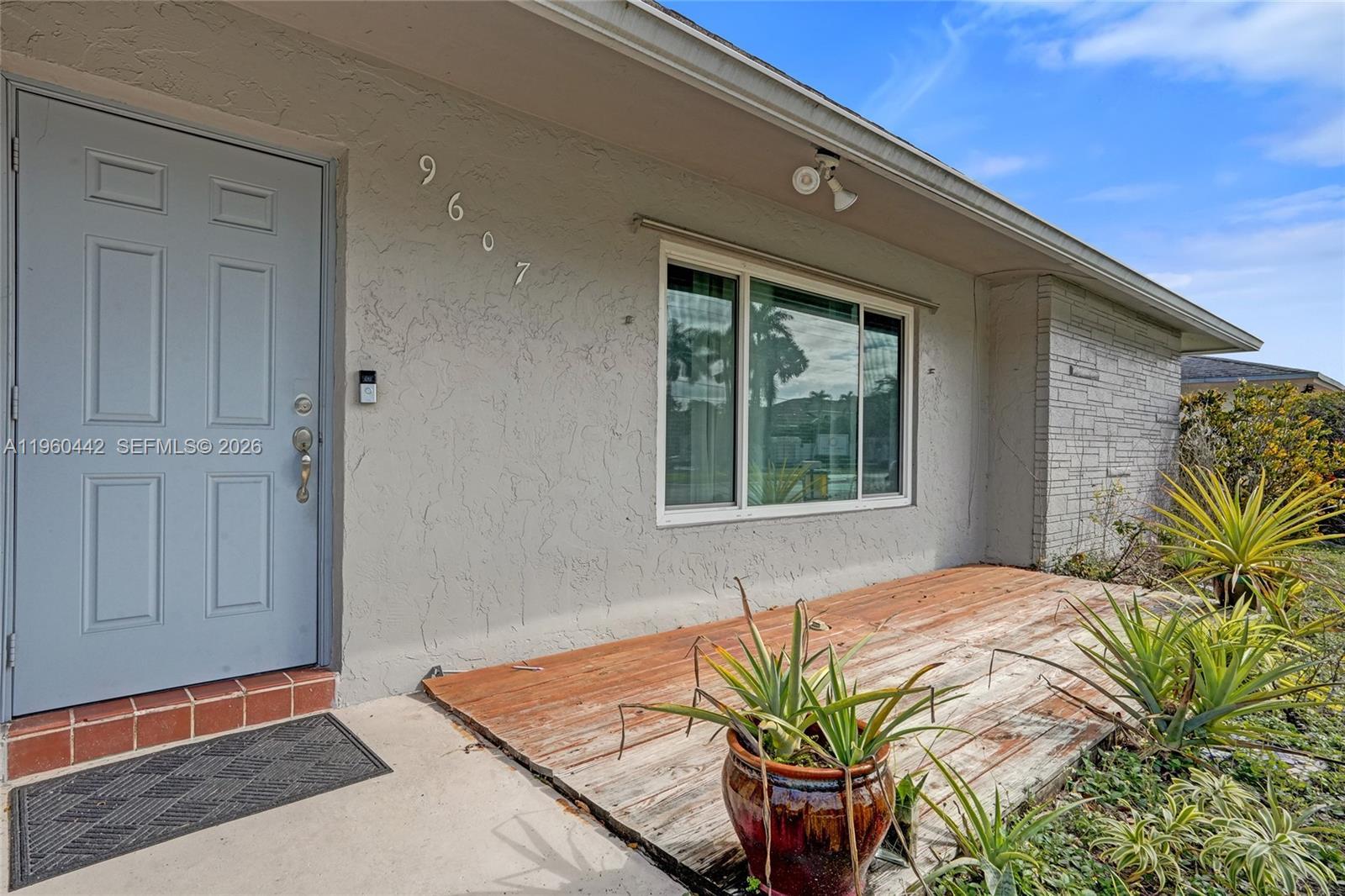 9607 NW 81st St, Tamarac FL 33321 photo 3