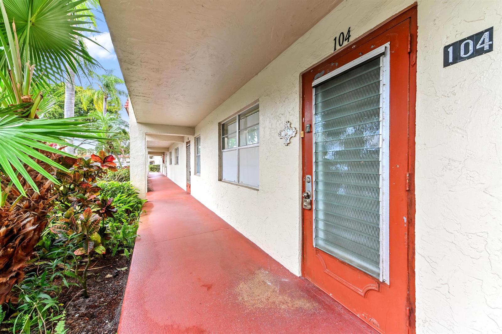 6 Abbey Lane # 104, Delray Beach FL 33446 photo 2