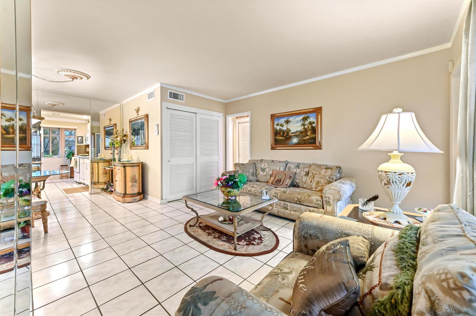 6 Abbey Lane # 104, Delray Beach FL 33446 photo 4