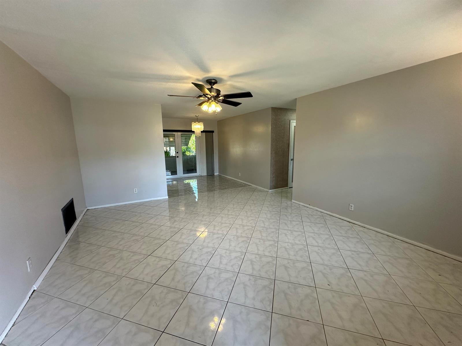 7105 NW 57th Court NW, Tamarac FL 33321 photo 2