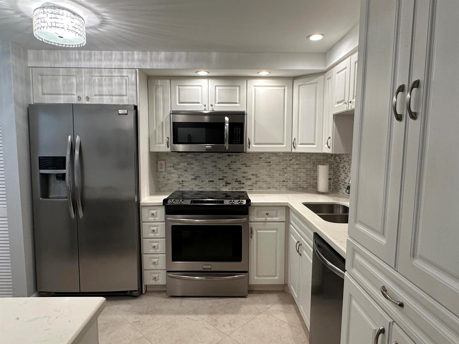 1101 Colony Point Circle # 108, Pembroke Pines FL 33026 photo 5