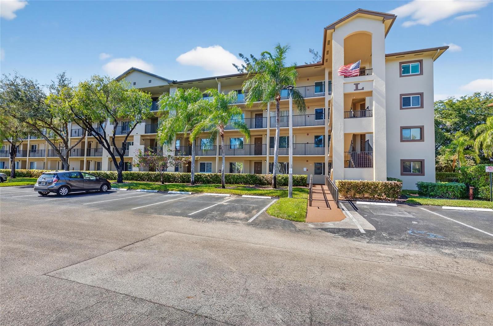 900 SW 142nd Avenue # 213l, Pembroke Pines FL 33027 photo 5